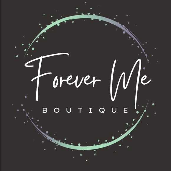 Meet your Posher, Nicole - Picture 1 of 2